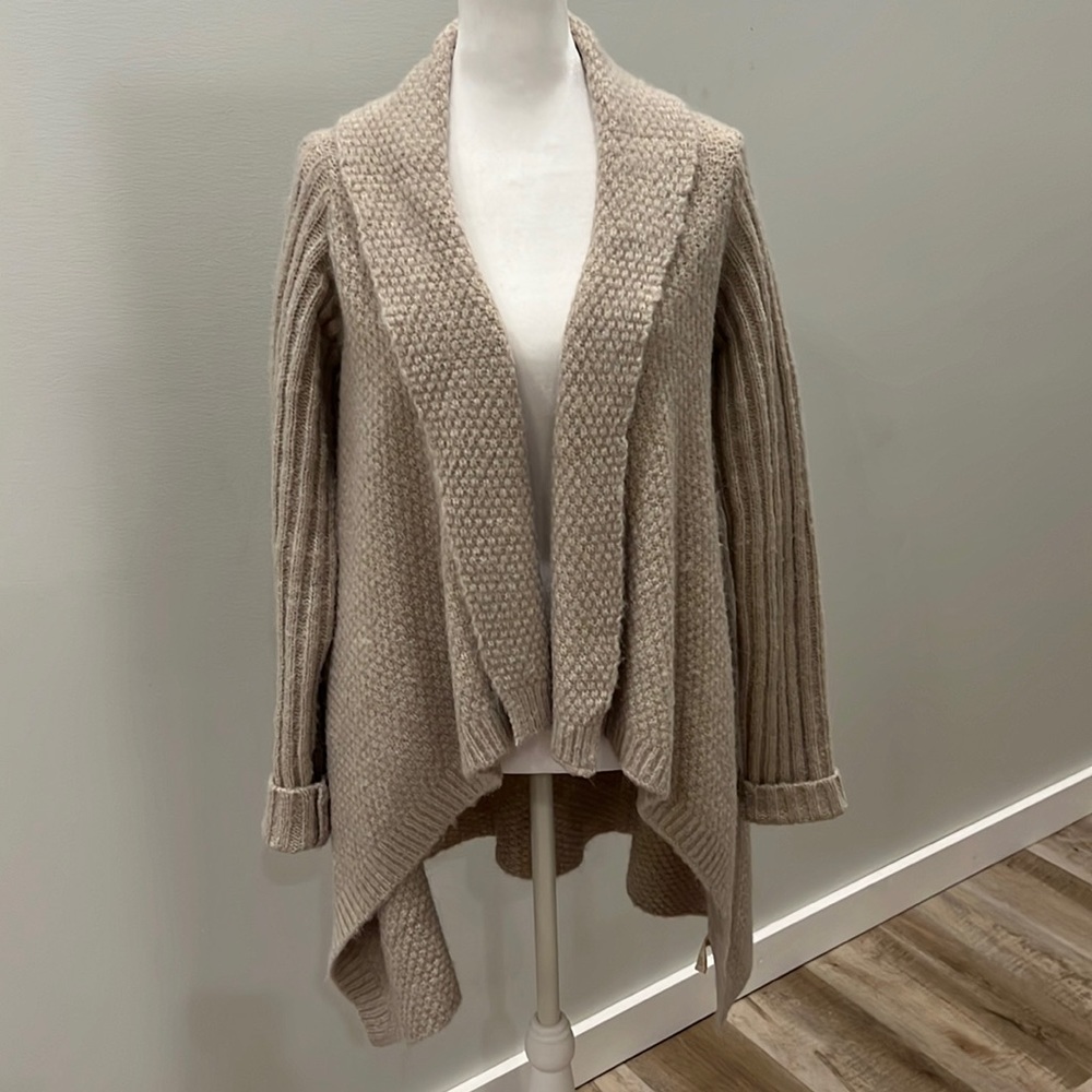 NWT Mystree beige open front cardigan sweater boutique